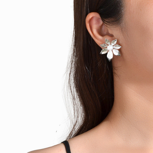 Fashion Pearl Decoration Gold Silver Leaf Hypoallergenic Stud Pierced Earrings
