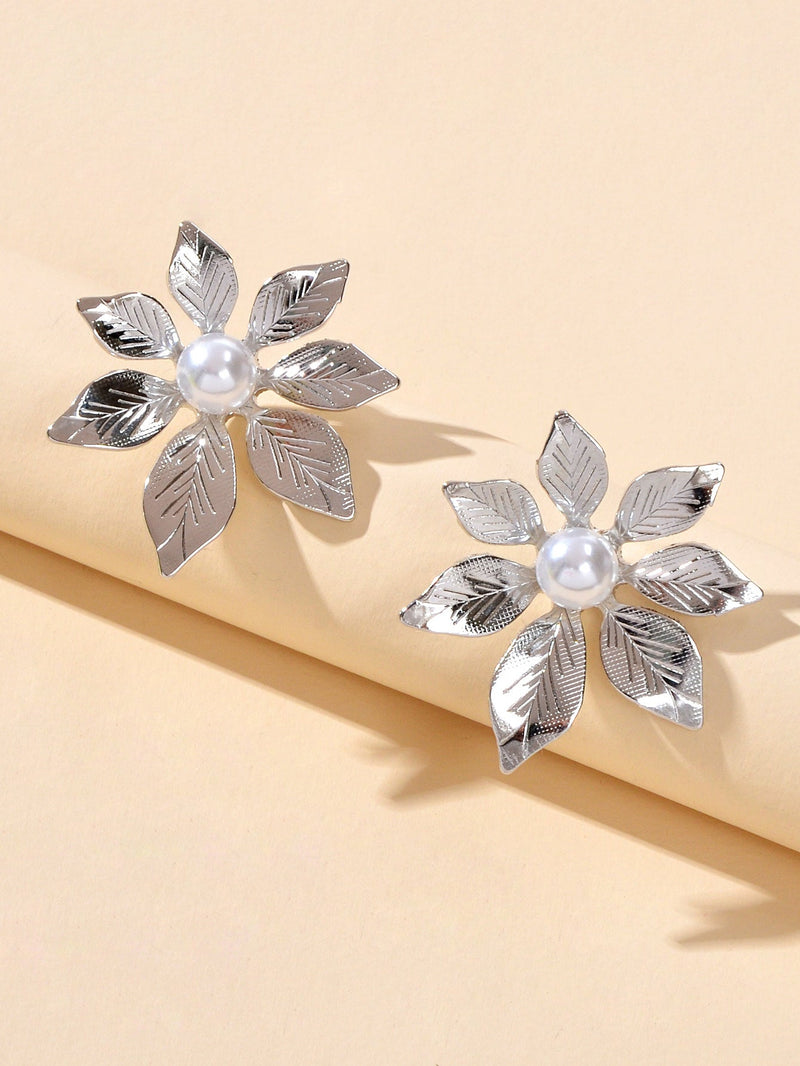 Fashion Pearl Decoration Gold Silver Leaf Hypoallergenic Stud Pierced Earrings