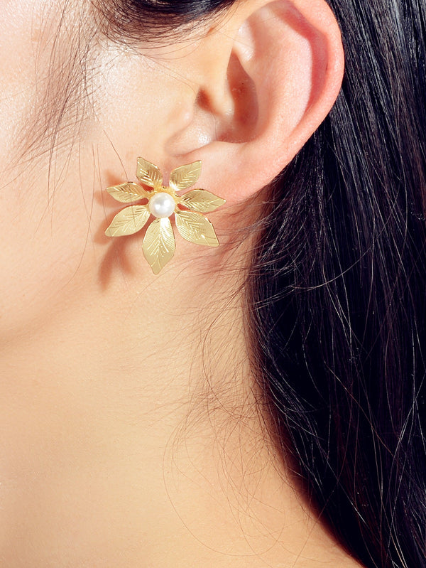 Fashion Pearl Decoration Gold Silver Leaf Hypoallergenic Stud Pierced Earrings